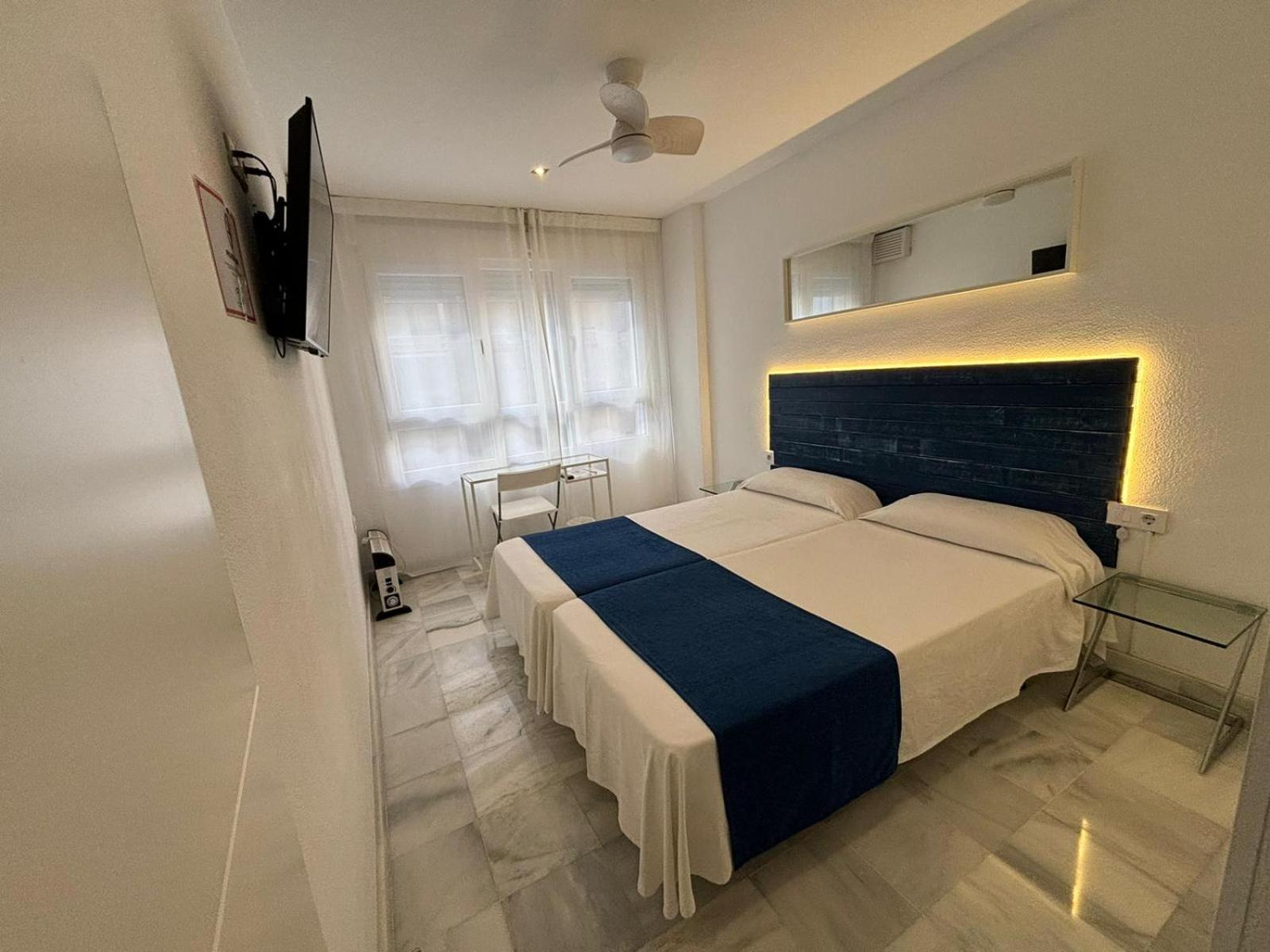 Apartamentos Turisticos Imar Cadiz Luaran gambar