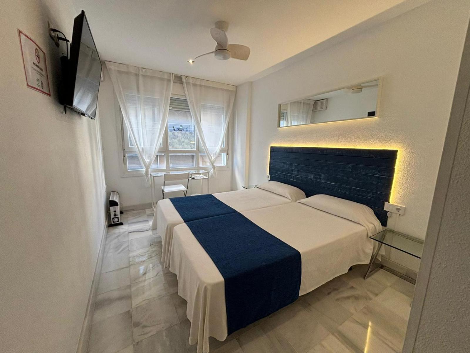 Apartamentos Turisticos Imar Cadiz Luaran gambar
