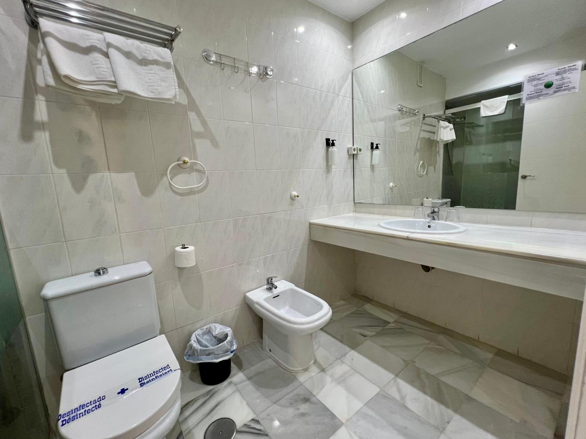 Apartamentos Turisticos Imar Cadiz Luaran gambar