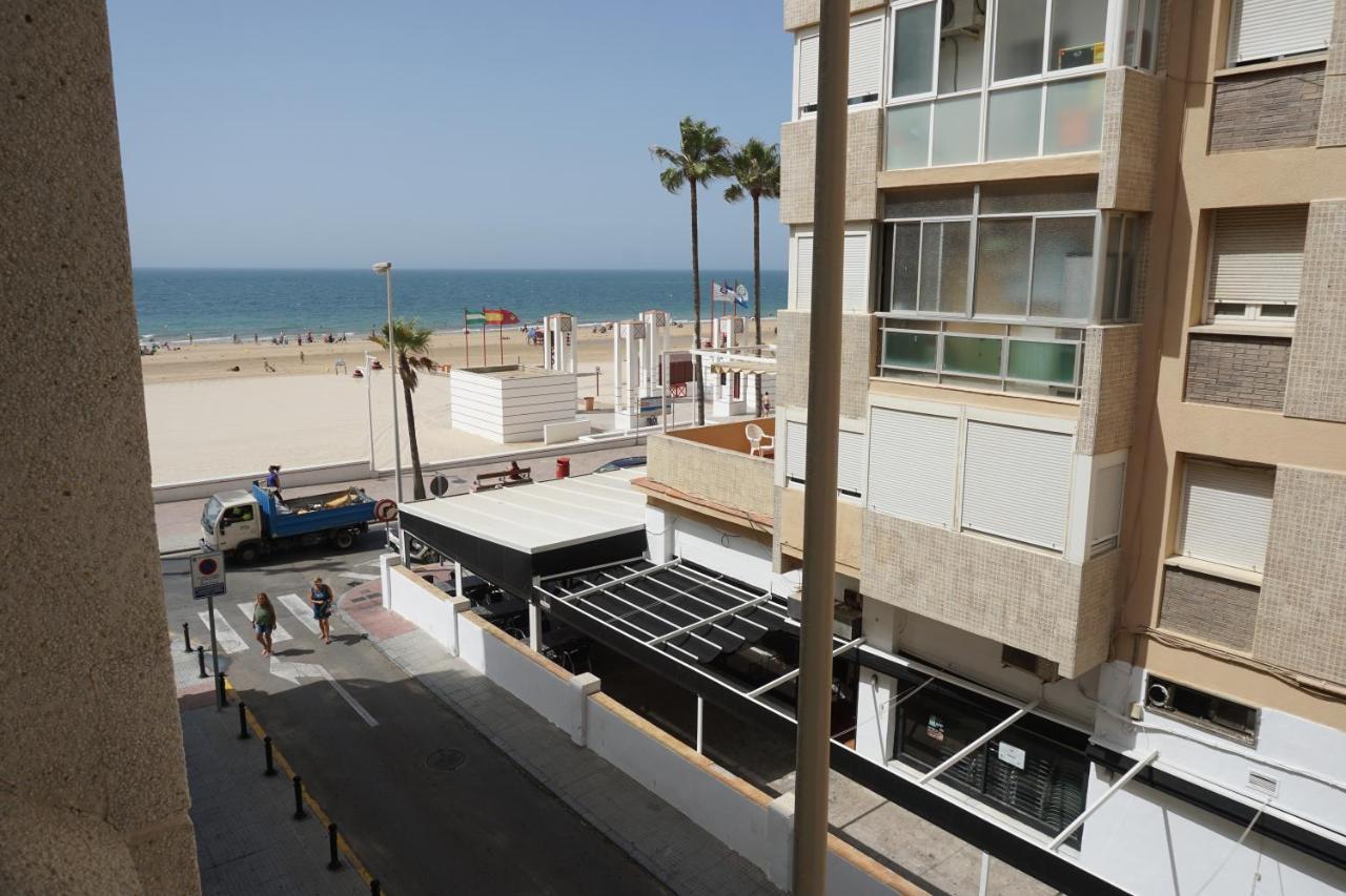 Apartamentos Turisticos Imar Cadiz Luaran gambar